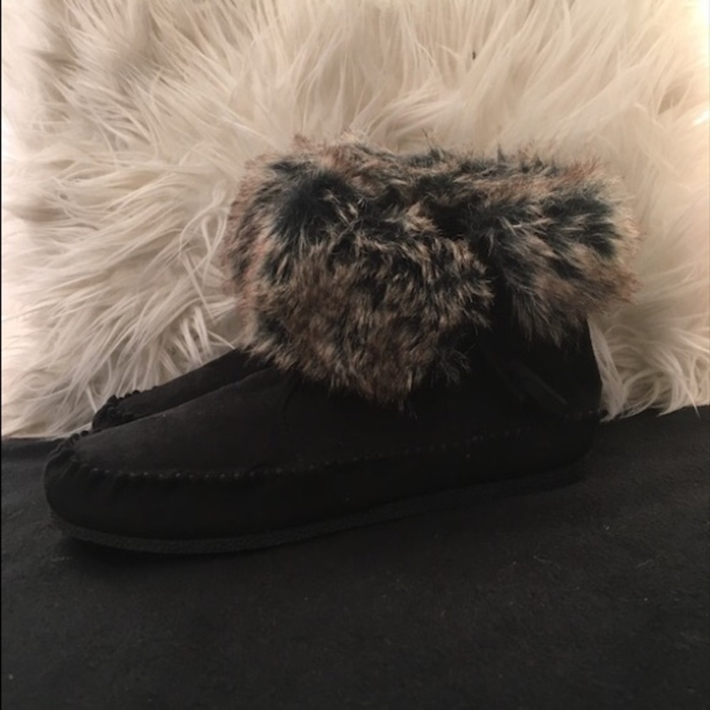 Madden Girl Black Faux Fur Tie Moccasins,size 7.5